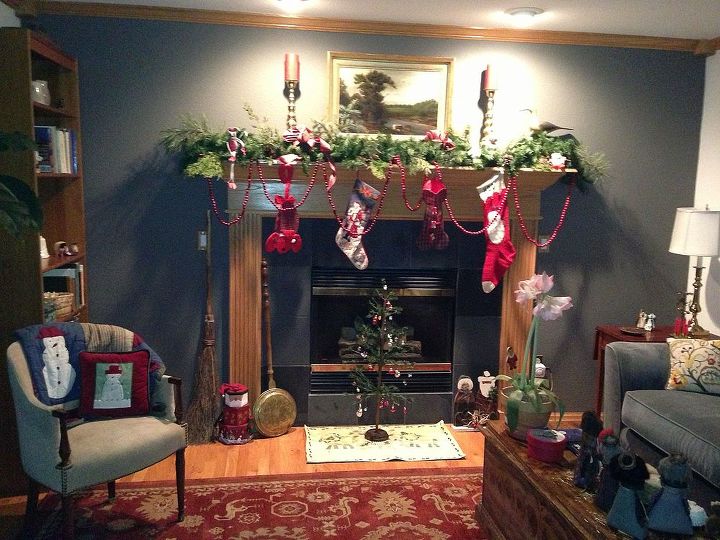 christmas 2012, christmas decorations, flowers, seasonal holiday decor, Living room