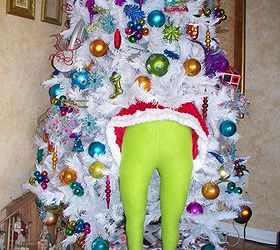 diy grinch holiday decor, Hose batting a santa suit