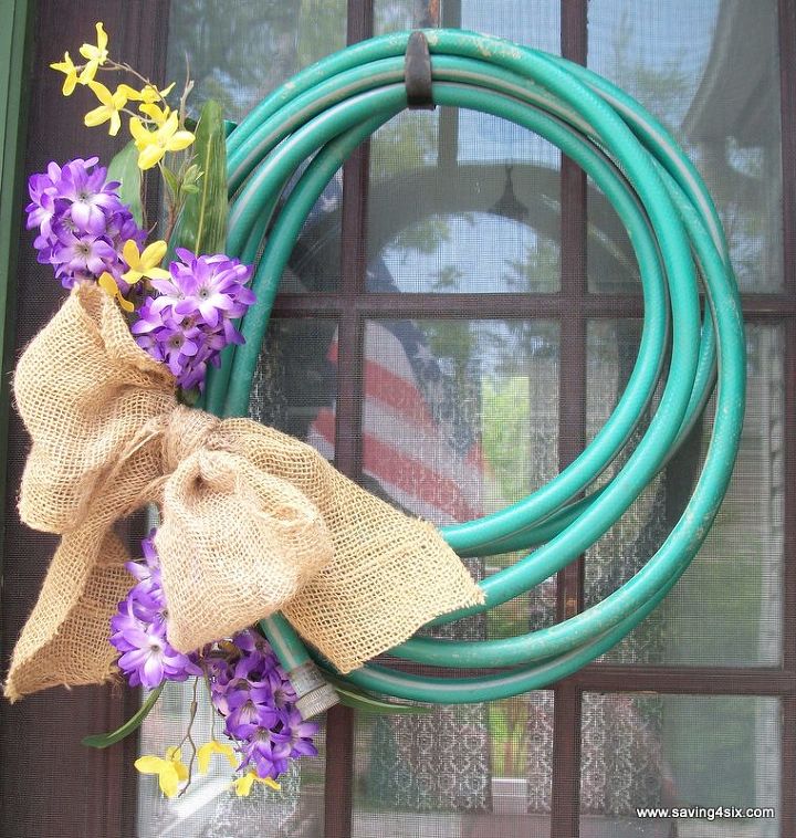 water hose wreath, crafts, flowers, gardening, repurposing upcycling, wreaths