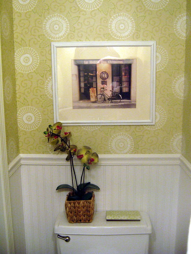 wallpaper is back, bathroom ideas, home decor, We already had the bicycle art but I spray painted the frame white to match