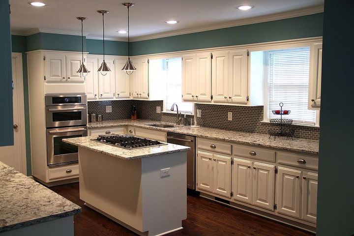 dingy to delightful kitchen makeover, countertops, home decor, kitchen cabinets, kitchen design, painting, tiling, After of our kitchen makeover