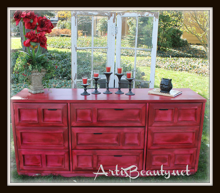 come check out my latest roadside rescue furniture makeover, painted furniture