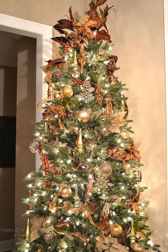 8 steps to a designer christmas tree, christmas decorations, seasonal holiday decor, 8 Steps to a Designer Christmas Tree