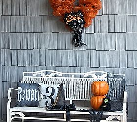 wreaths for every season, christmas decorations, crafts, doors, halloween decorations, seasonal holiday decor, wreaths, Spooky Orange and Black Mesh Vinyl Halloween Wreath