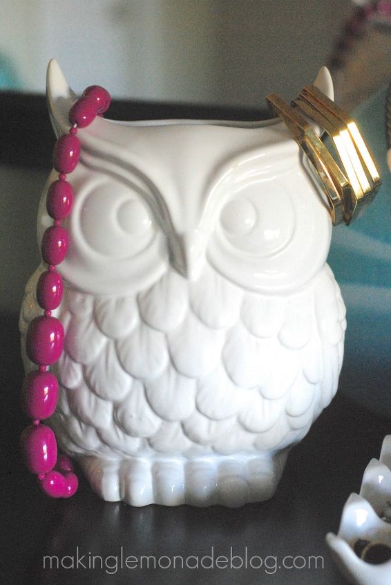 unique jewelry organization and decor idea, home decor, organizing, This owl was a HomeGoods find about two years ago WHOOOOO holds my necklaces THAT GUY