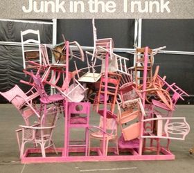 loving me some junk in the trunk, The entrance wall