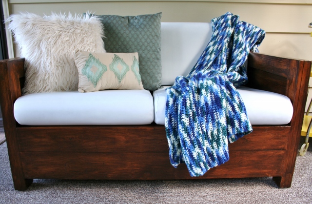 styling a love seat 4 different ways, home decor, First look Beachy Cool