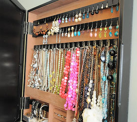 11 Ways to Creatively Organize Jewelry