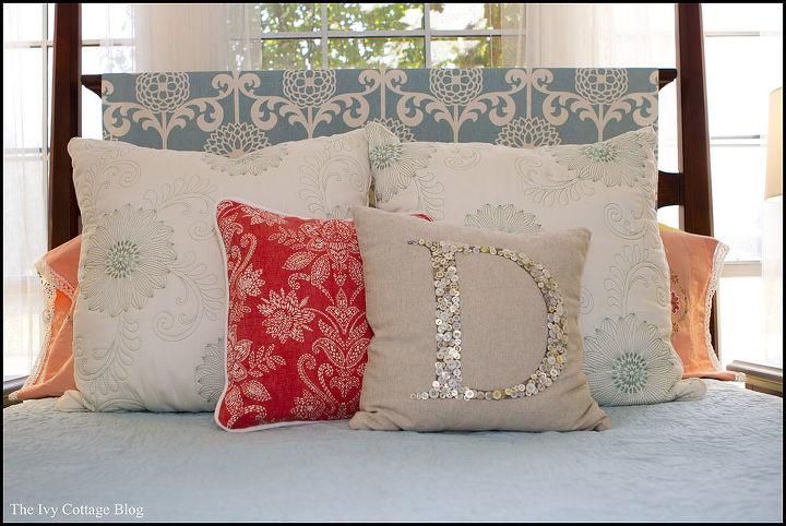 vibrant coastal bedroom, bedroom ideas, home decor, Stunning DIY vintage button pillow in front of DIY headboard
