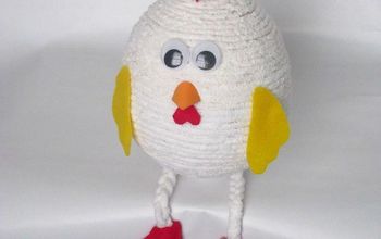 Make a Chicken With a Balloon and Yarn