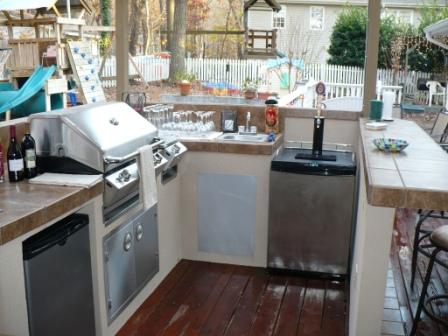 outdoor kitchen project, concrete masonry, decks, outdoor living, Kitchen is ready for the party
