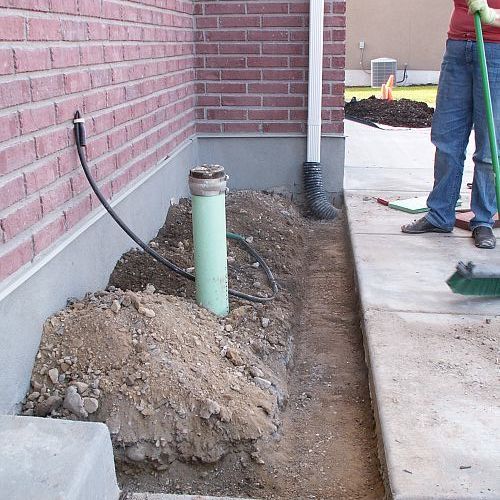 q new brick planter, concrete masonry, landscape, Prep and leveling base