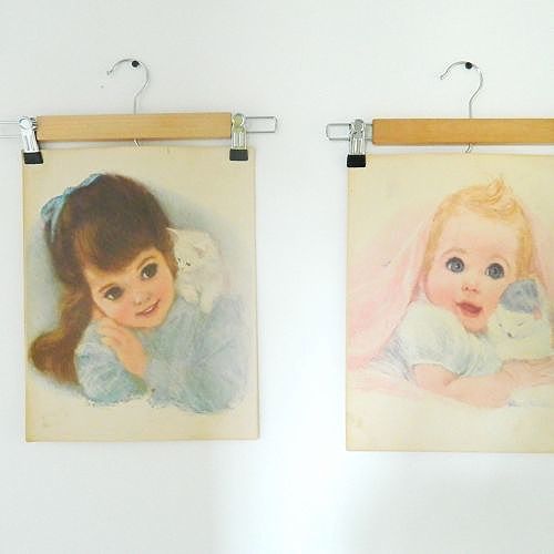 a simple way to hang your posters and pictures pant hangers, home decor
