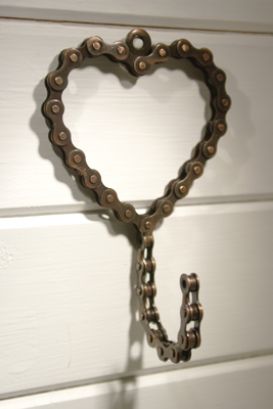 heart shaped bike chain hook, repurposing upcycling
