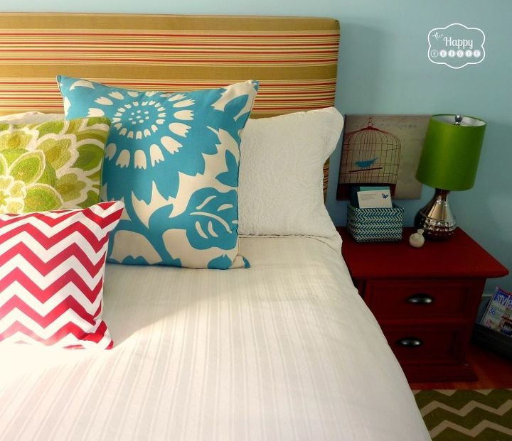 create a master bedroom you love on a budget, bedroom ideas, home decor, Create a vignette above the nightstand