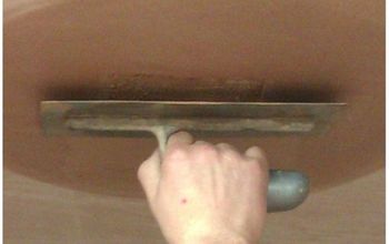 Cómo reparar un pequeño agujero en el techo