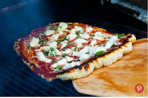 make pizza on the grill easy step by step tutorial, outdoor living, Pizza cooking on the grill The dough does NOT ooze through the grates Step by step tutorial at mysoulfulhome com