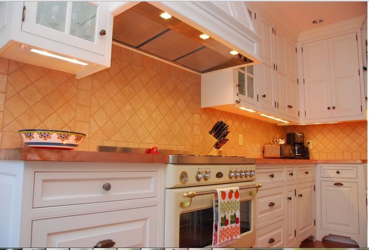 kitchen makeover copper counter tops under cabinet lights, countertops, home decor, kitchen cabinets, kitchen design, lighting, Xenon under cabinet lights provide perfect task light