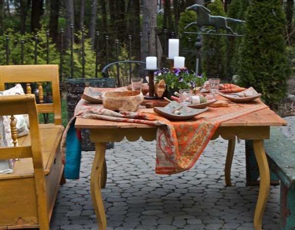 fall al fresco dining, outdoor living, seasonal holiday decor, boho inspired tablescape