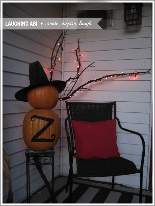 i finally got my front porch ready for halloween, halloween decorations, porches, seasonal holiday decor