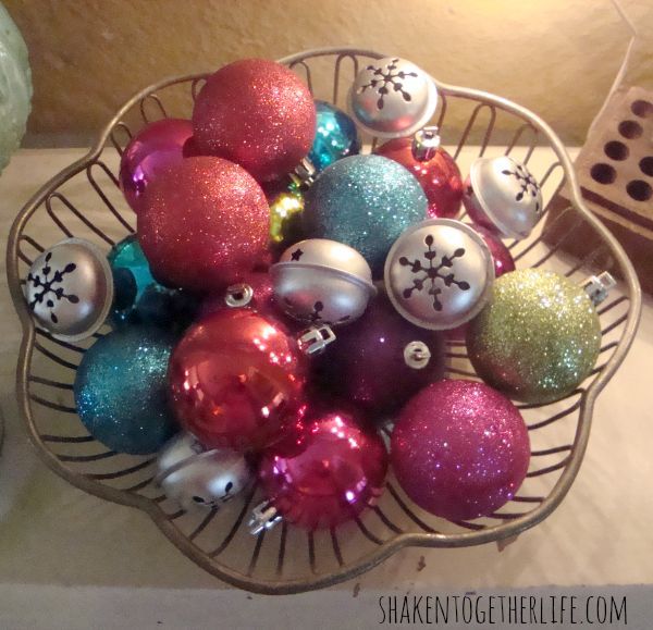 a mini holiday home tour, christmas decorations, seasonal holiday decor, Sparkly ornaments and shiny Christmas jingle bells