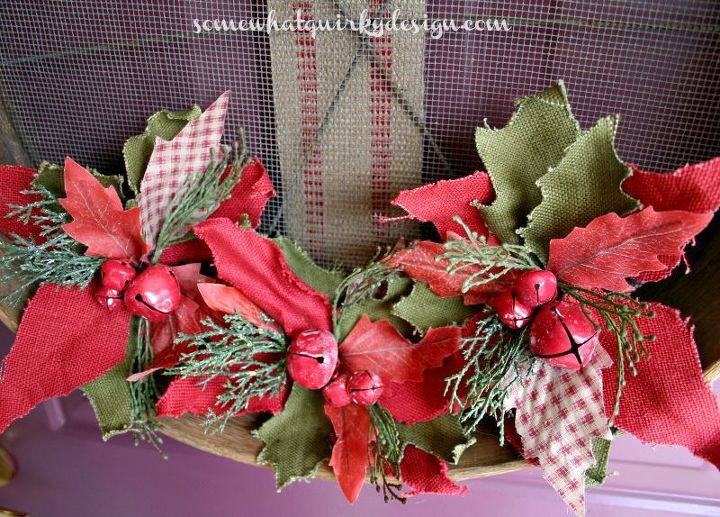 my very very very simple christmas wreath, christmas decorations, crafts, seasonal holiday decor, wreaths, It s like it was made for these cute little poinsettias