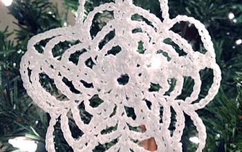 5 Crochet Snowflake Glitter Ornaments (Instructions on Blog)