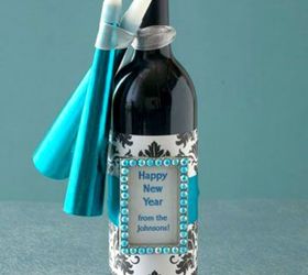 new years decorating ideas, seasonal holiday d cor, This is a great gift idea for your guests Wrap a bottle of wine or champagne and add a frame and some party favors with a Happy New Year wish from your family Source Bhg com