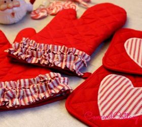 1 store oven mitts pot holders with ruffles, crafts, kitchen design, seasonal holiday decor, valentines day ideas