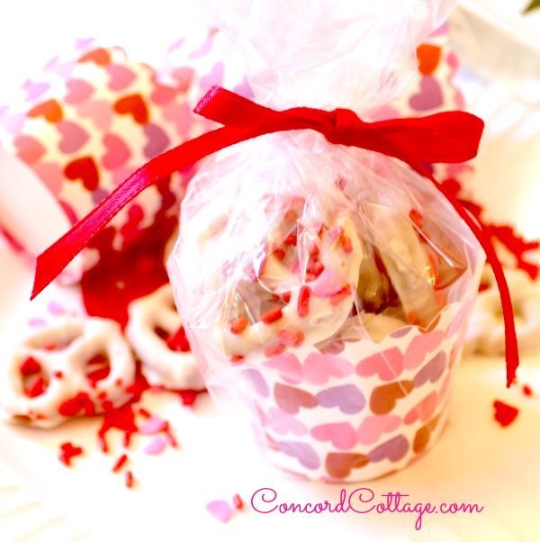 12 great valentine s ideas treats, crafts, painting, repurposing upcycling, seasonal holiday decor, valentines day ideas, Chocolate Covered Pretzels made with Flips