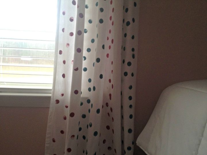 cute diy polka dotted curtains, home decor, reupholster, window treatments, windows, The polka dots adds some interest to the solid colored walls