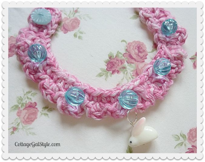 pretty spring crochet bracelet, crafts