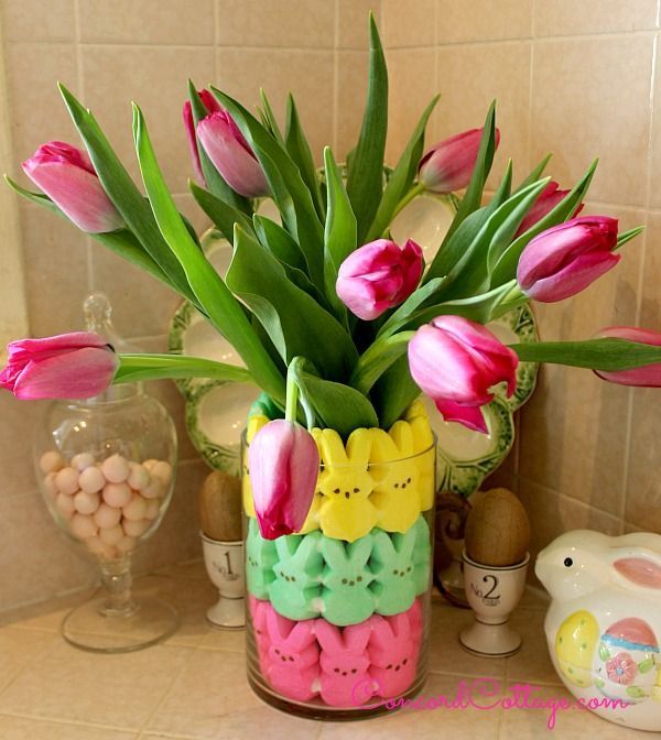 arreglo floral de pascua peeps