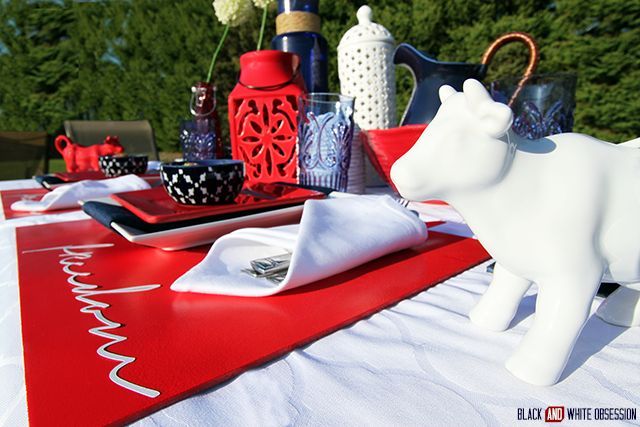 mesa vermelha branca e azul patriotic tablescape