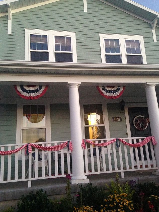 red white and blue porch ideas, patriotic decor ideas, porches, seasonal holiday decor, wreaths