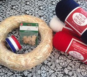 patriotic yarn wreath, crafts, patriotic decor ideas, seasonal holiday decor, wreaths