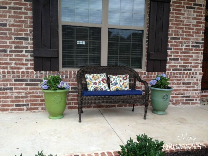 planting hydrangeas planter gardening, flowers, gardening, hydrangea, I recently updated my porch and am trying hydrangeas in planters for the first time