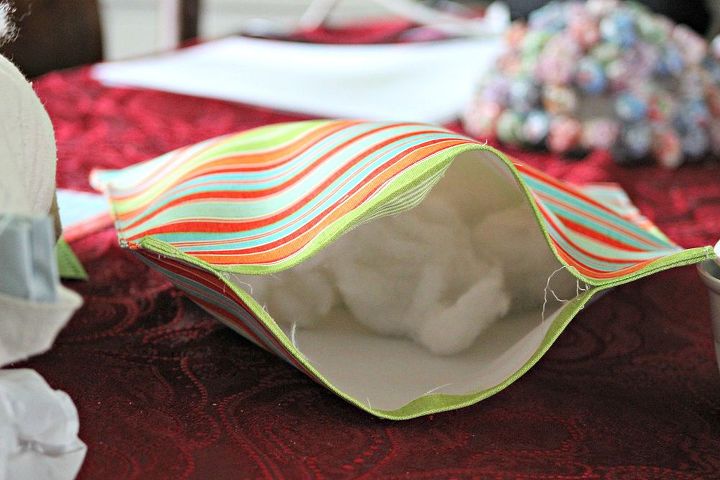 easy placemat pillow, crafts, outdoor living, repurposing upcycling