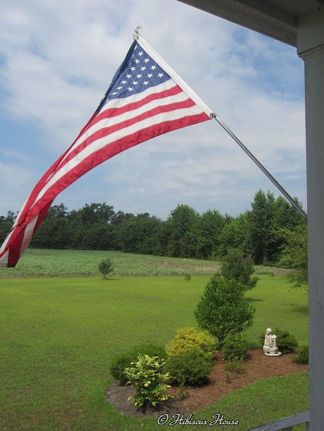 from our house to yours, hibiscus, outdoor living, patriotic decor ideas, seasonal holiday decor