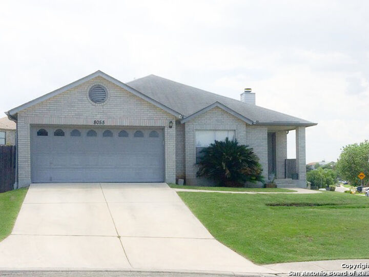 q the front of my house is plain i need suggestions, curb appeal, gardening, landscape