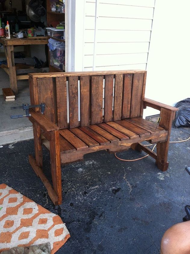 pallet wood bench, diy, painted furniture, pallet, repurposing upcycling, woodworking projects, FINISHED