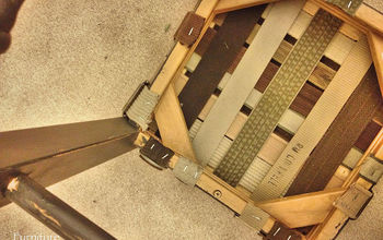 Cinturones de tiendas de segunda mano convertidos en asientos funcionales