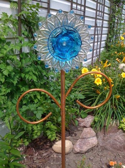 dish flower diy garden craft, crafts, gardening, repurposing upcycling, Ann Elias copper stemed flower
