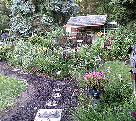 my junkique garden spots around our country prim home sweet home, flowers, gardening, landscape