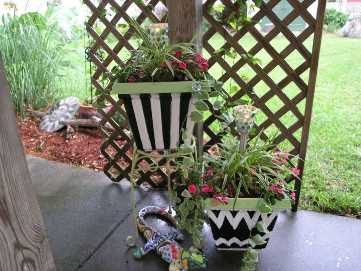 plastic old flower planters, container gardening, flowers, gardening