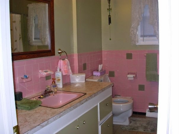 turn that ugly bathroom into something pretty with paint, bathroom ideas, countertops, flooring, home decor, small bathroom ideas, Before gross
