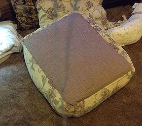make dog bed from old comforter