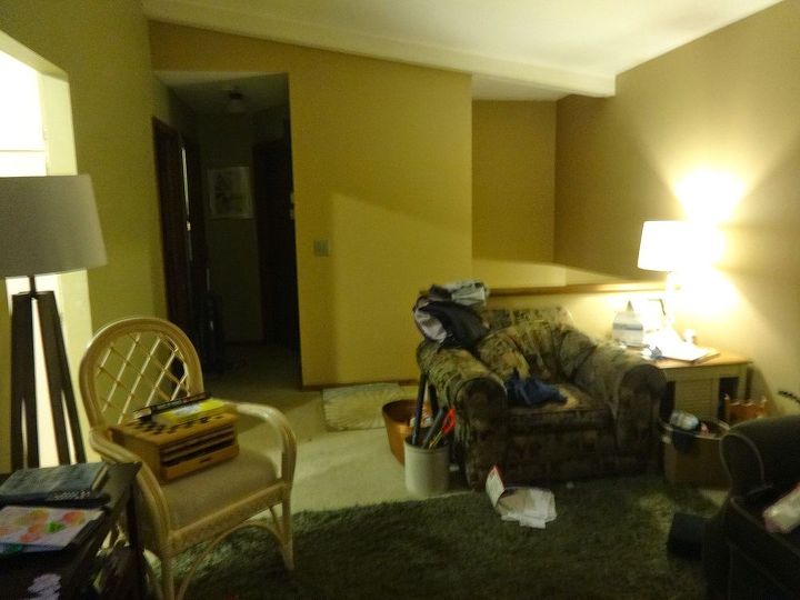 q need help on living room colors, living room ideas, paint colors, painting, window treatments, Opposite side of living room leading to the bathroom and 2 bedrooms on the right and then down to the foyer and second level on the right