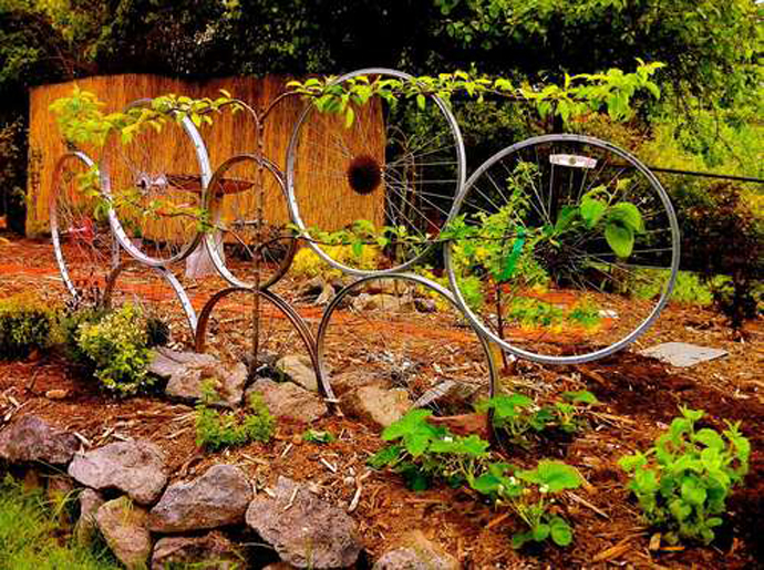 bicycle upcycle decor, gardening, repurposing upcycling