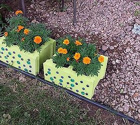 outdoor decor cinder block planter, flowers, gardening, repurposing upcycling